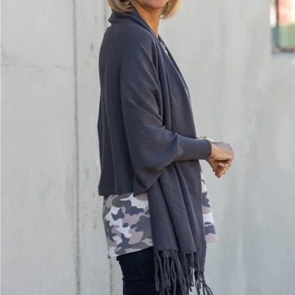 NWOT Jacket Society Lightweight Shrug Cardigan With Fringe - Picture 3 of 11